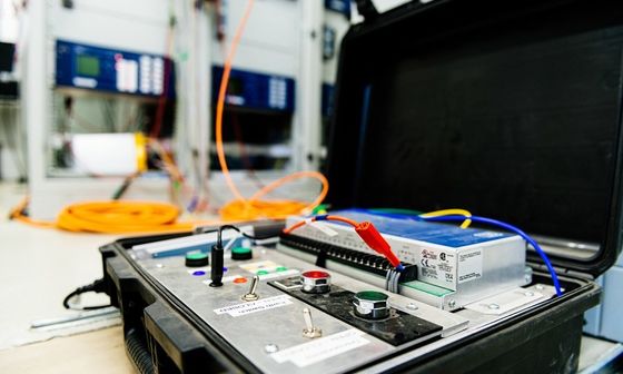 Teste de equipamento elétrico para os limites de temperatura e resistência ao calor do equipamento